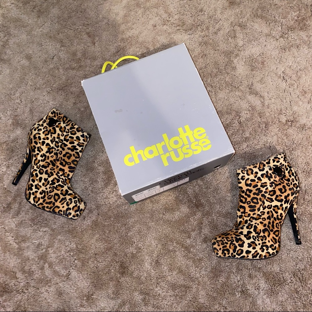 CHARLOTTE RUSSE CHEETAH ANKLE BOOTS